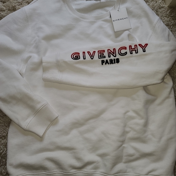 Givenchy sweater brand new with tags 100%authentic